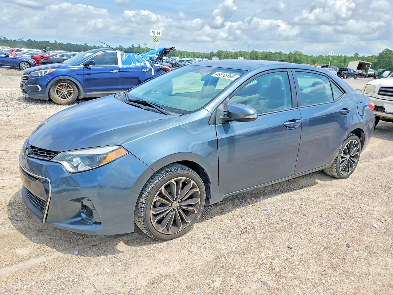 2015 TOYOTA COROLLA