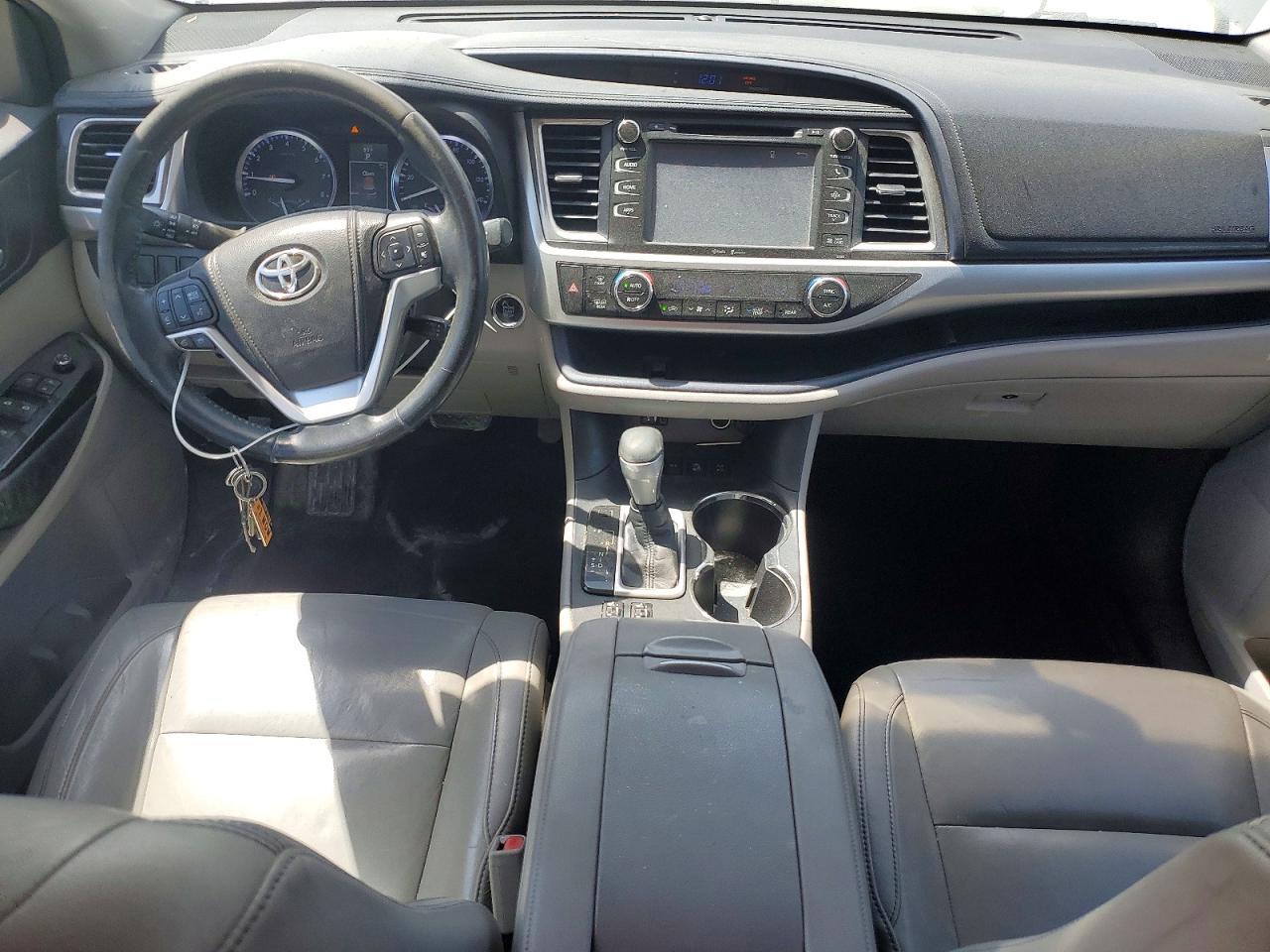 2014 TOYOTA HIGHLANDER