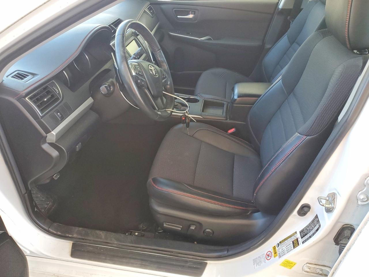 2016 TOYOTA CAMRY