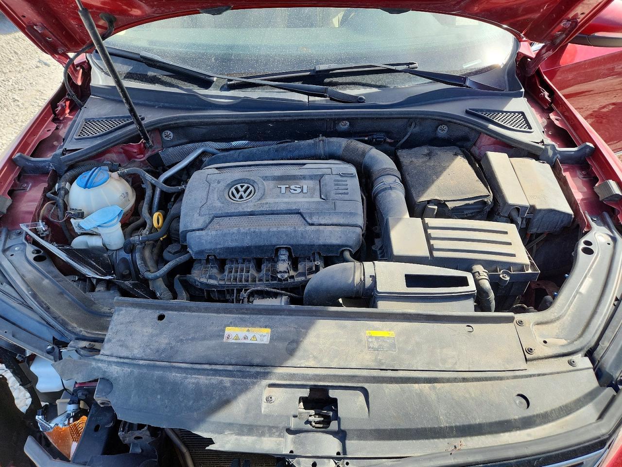 2017 VOLKSWAGEN Passat