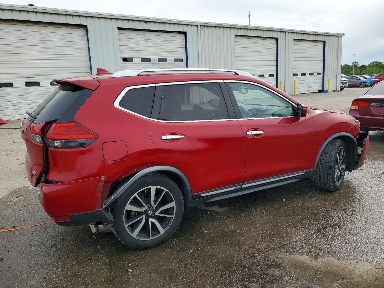 2017 NISSAN ROGUE