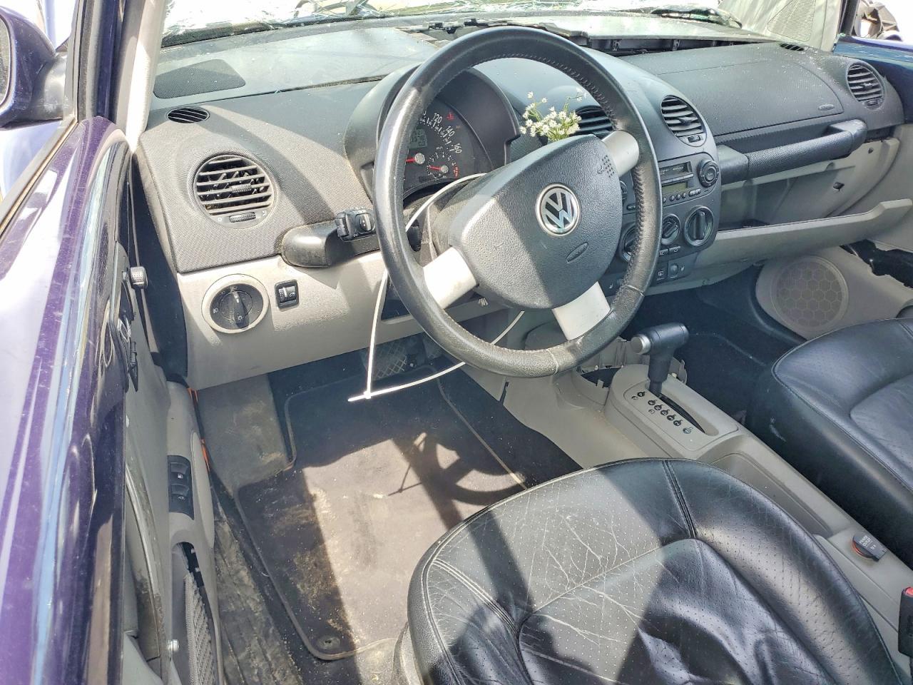 2001 VOLKSWAGEN Beetle