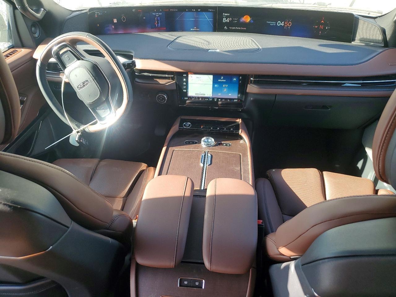 2025 LINCOLN Navigator