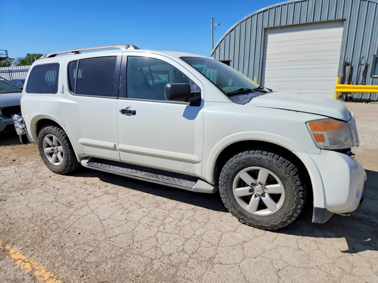 2014 NISSAN Armada