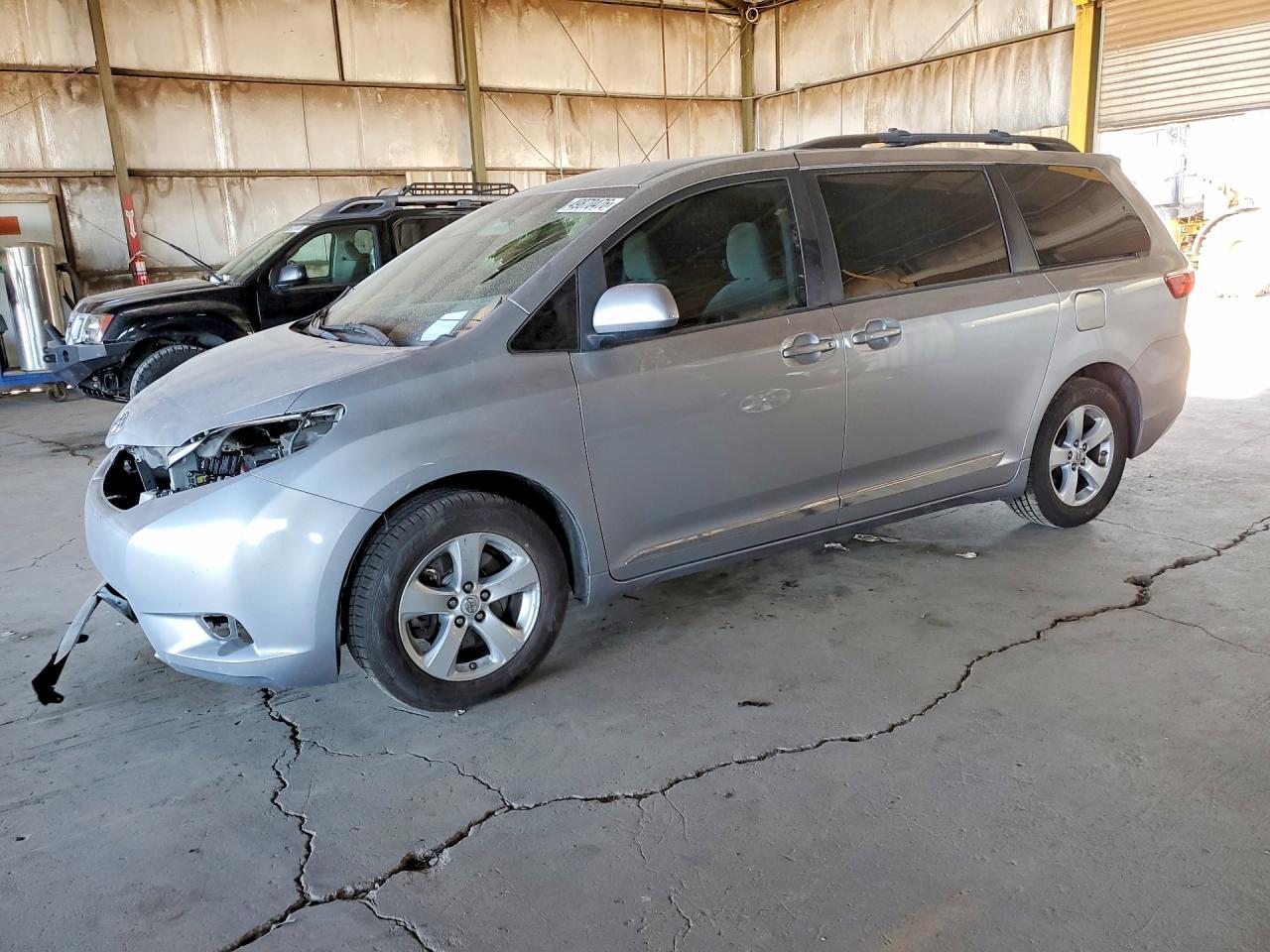 2017 TOYOTA SIENNA