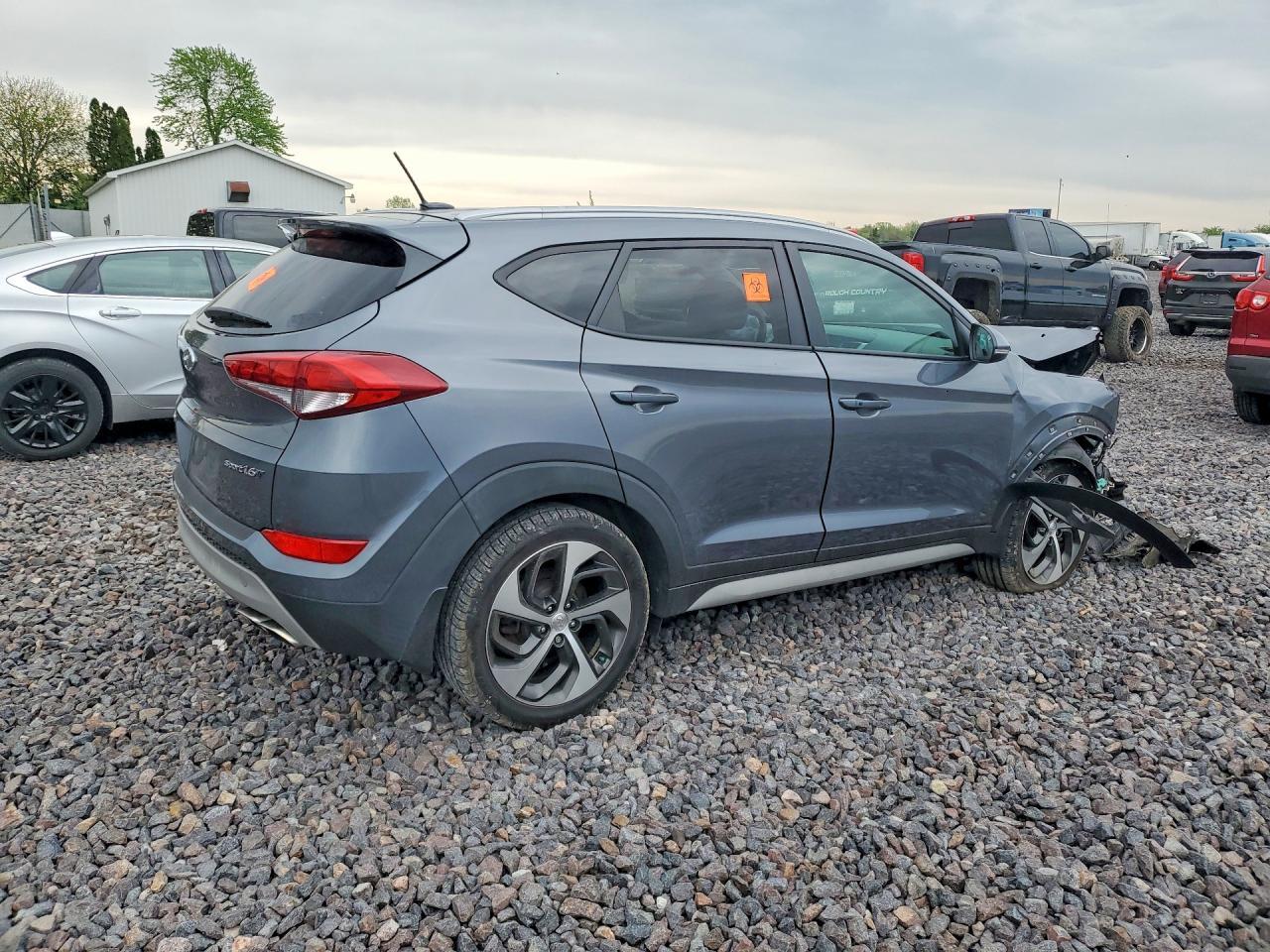 2017 HYUNDAI TUCSON