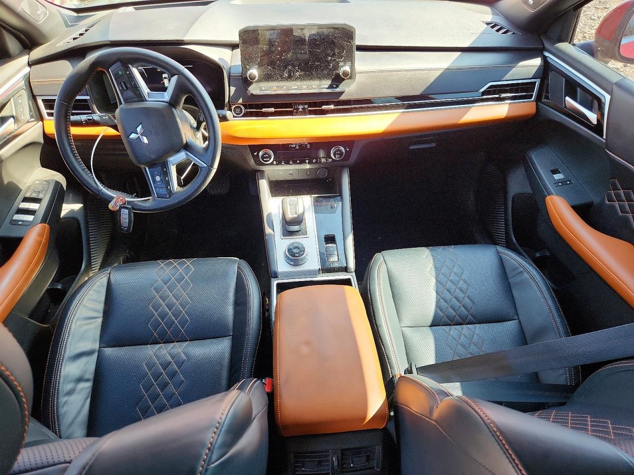 2023 MITSUBISHI outlander