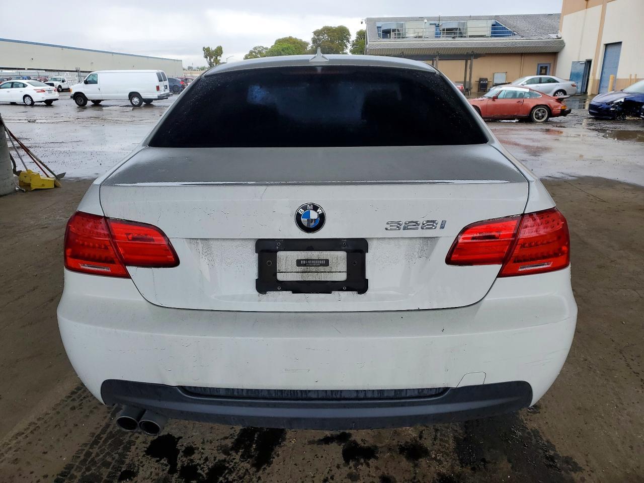 2011 BMW 3 SERIES
