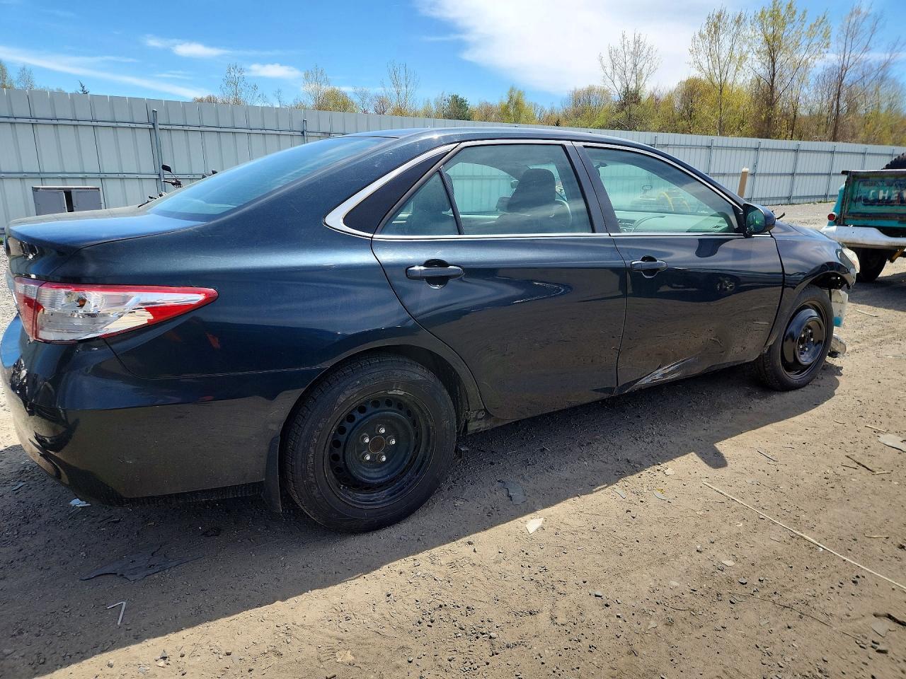 2015 TOYOTA CAMRY