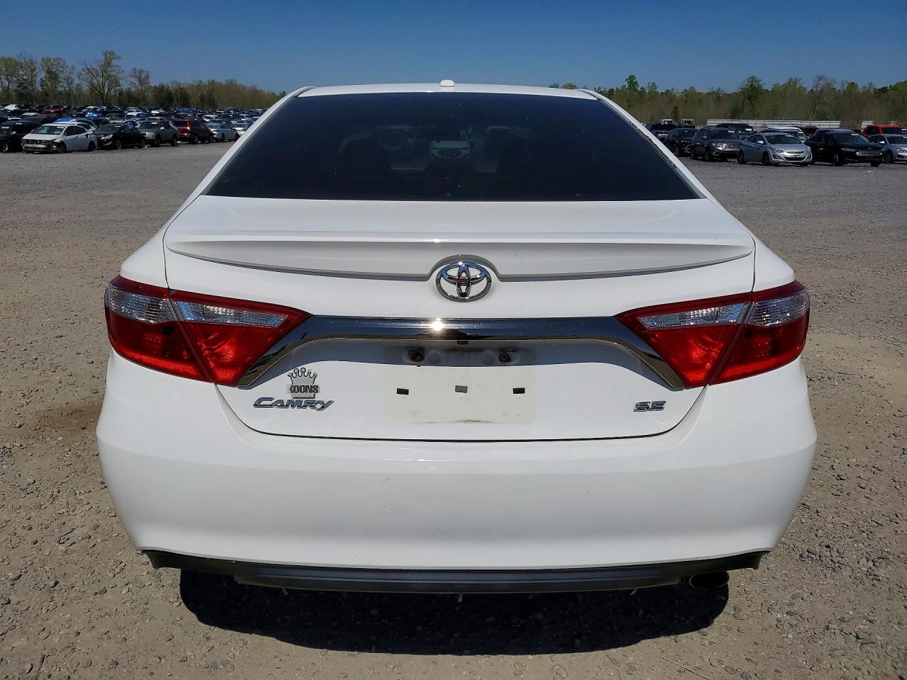 2015 TOYOTA CAMRY