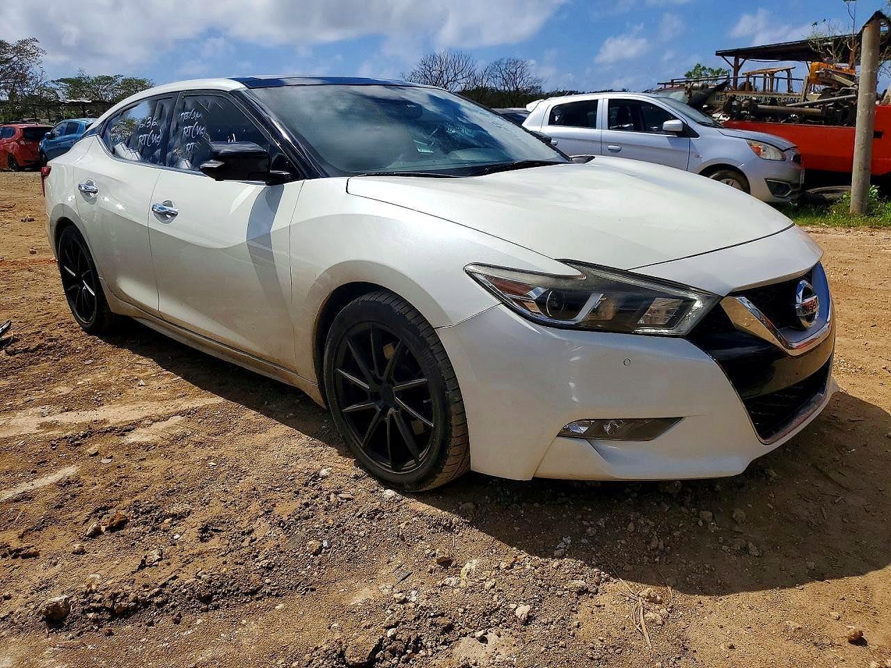 2017 NISSAN Maxima
