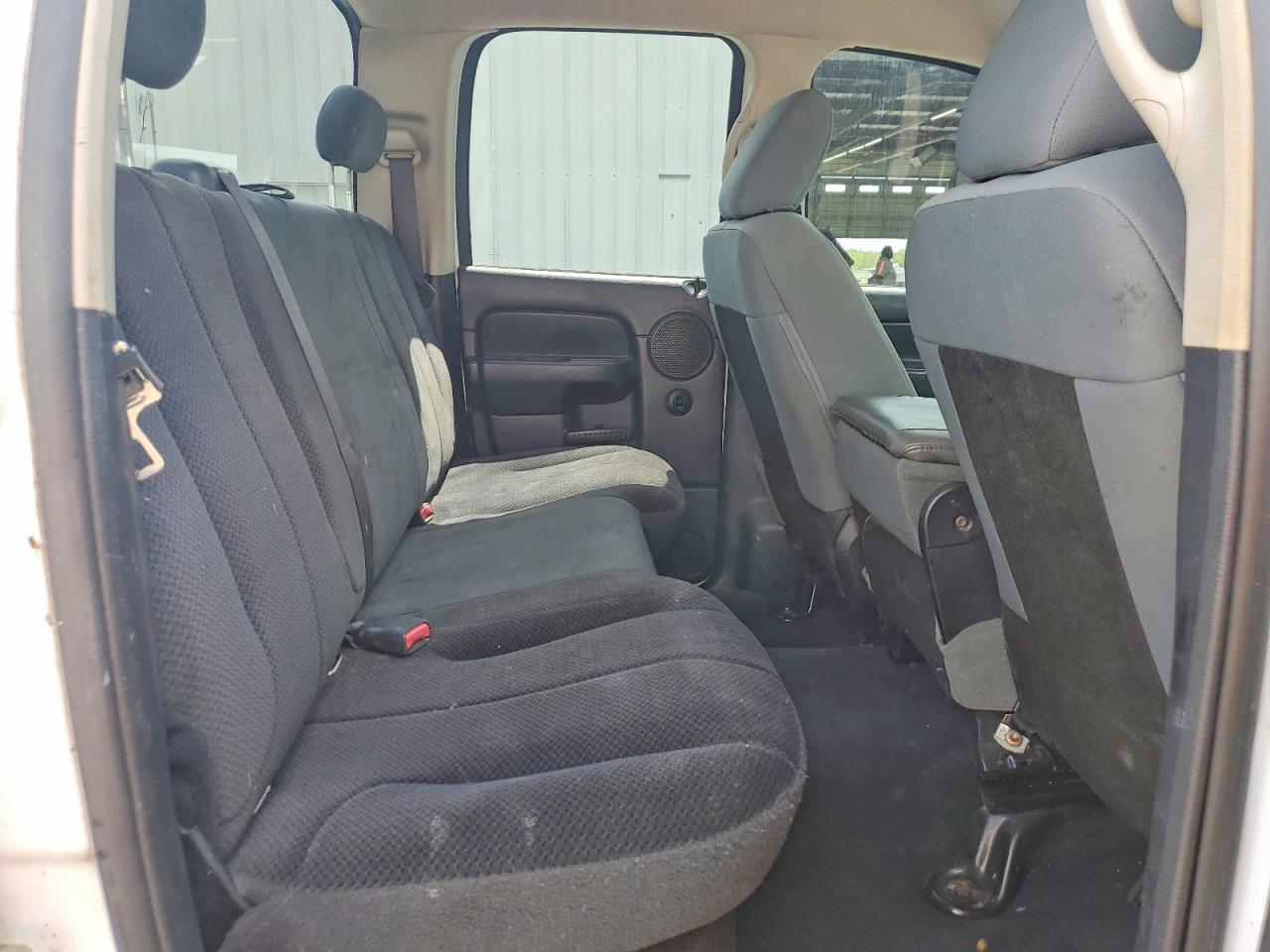 2004 DODGE RAM 1500