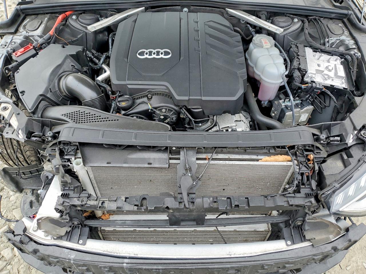 2022 AUDI A4