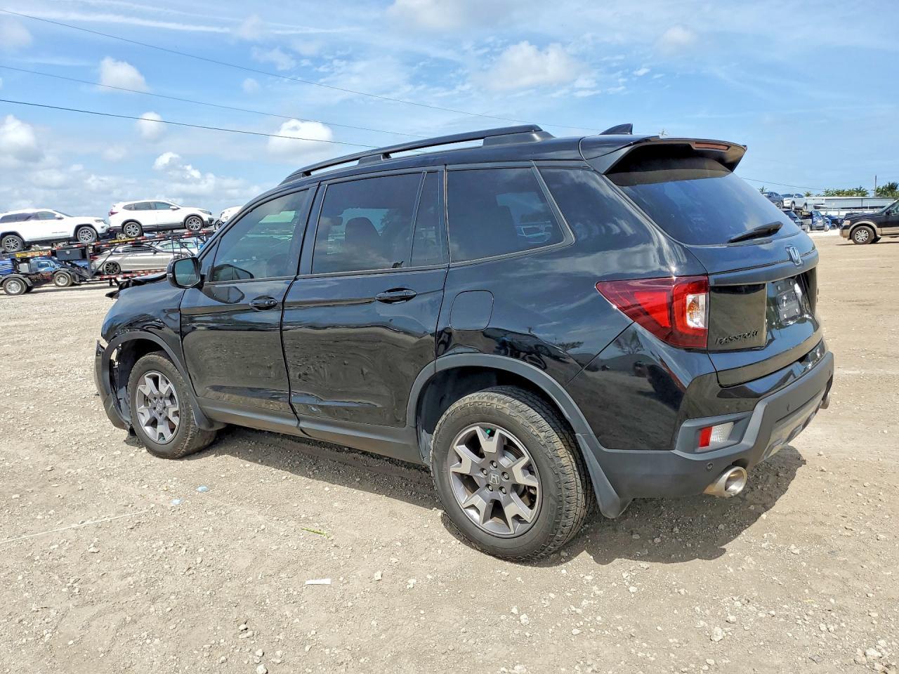 2023 HONDA Passport