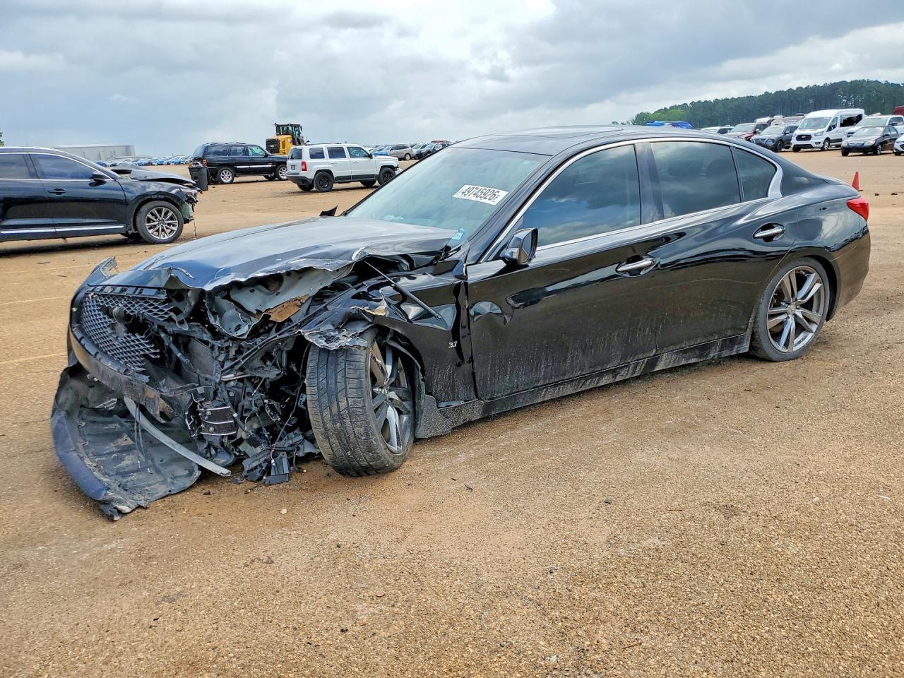 2015 INFINITI Q50