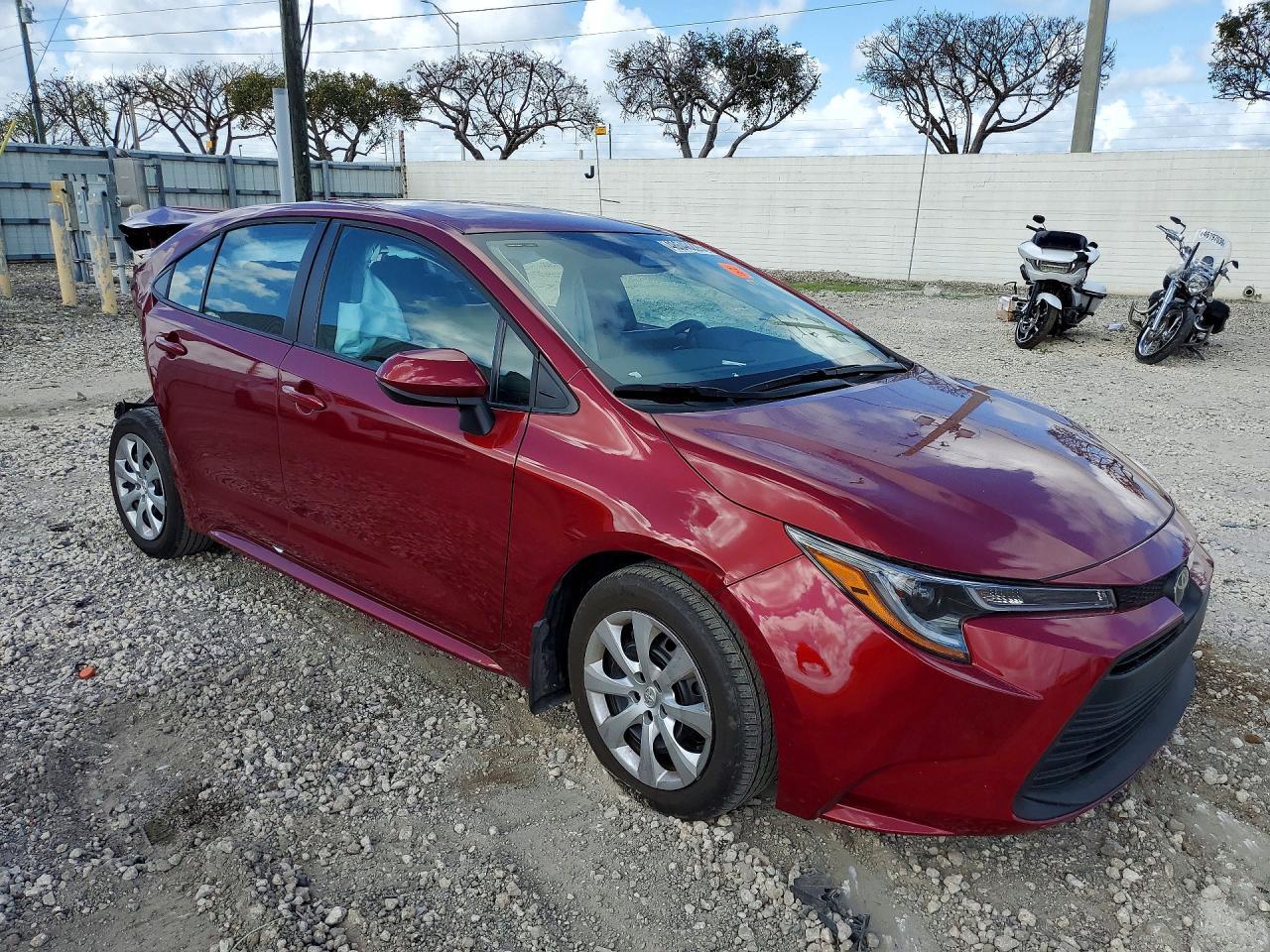 2025 TOYOTA COROLLA