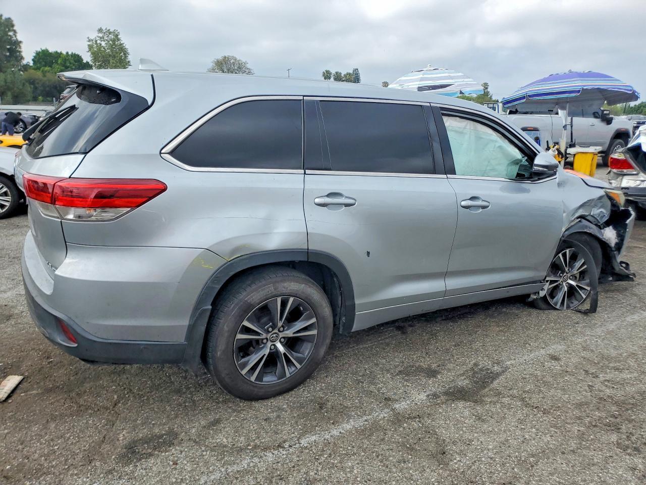 2018 TOYOTA HIGHLANDER