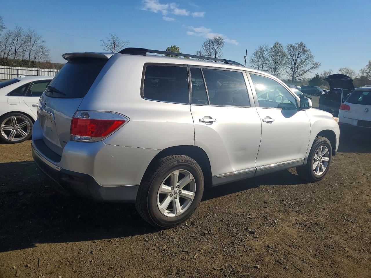2013 TOYOTA HIGHLANDER