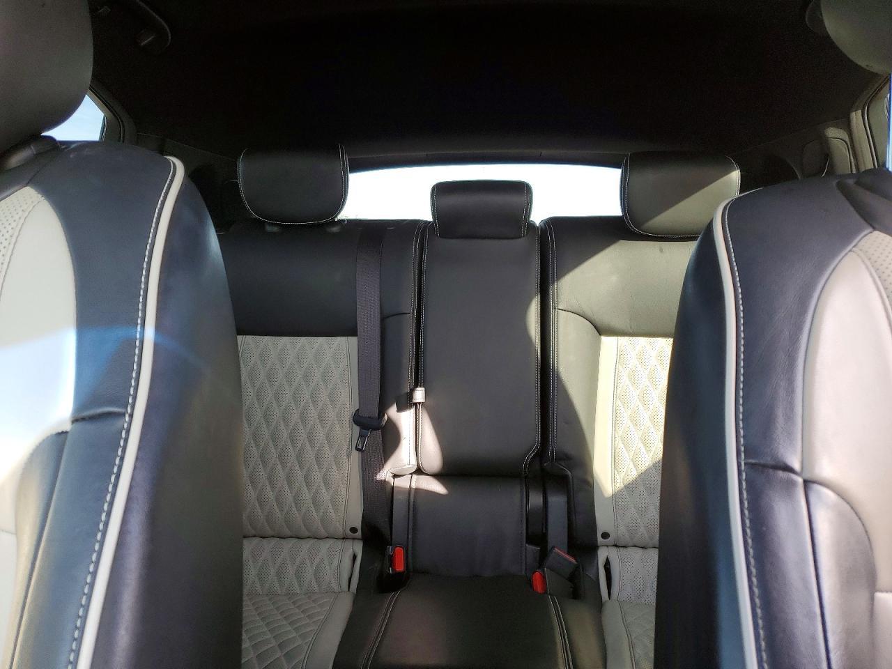 2017 INFINITI QX70