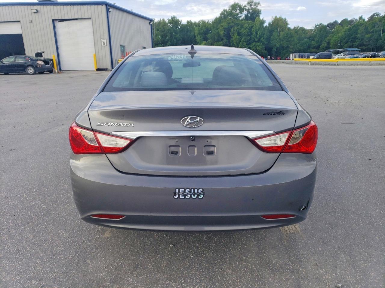2011 HYUNDAI SONATA