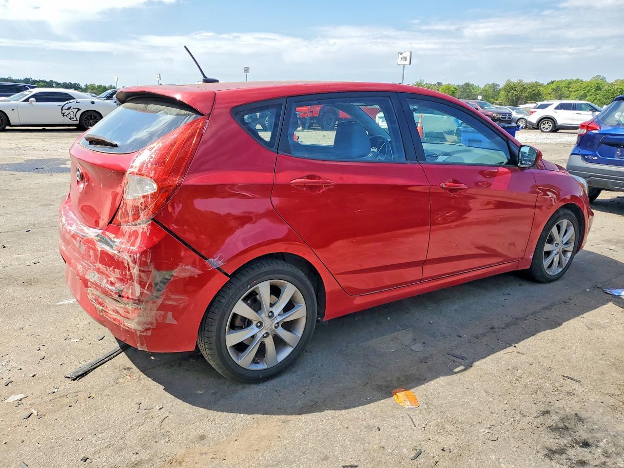 2012 HYUNDAI ACCENT