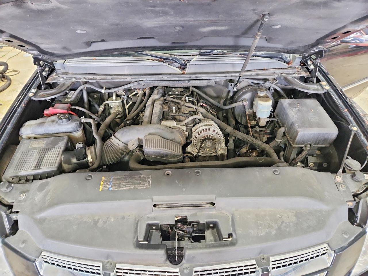 2010 CADILLAC Escalade ESV