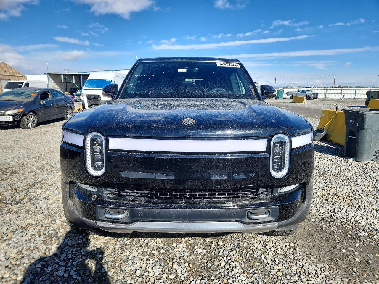 2024 RIVIAN R1s