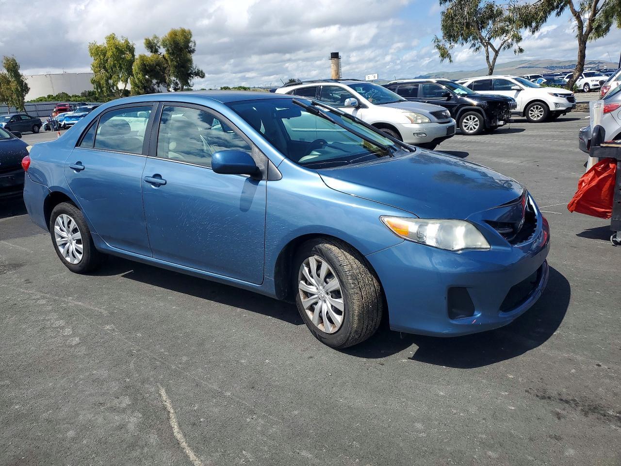2013 TOYOTA COROLLA