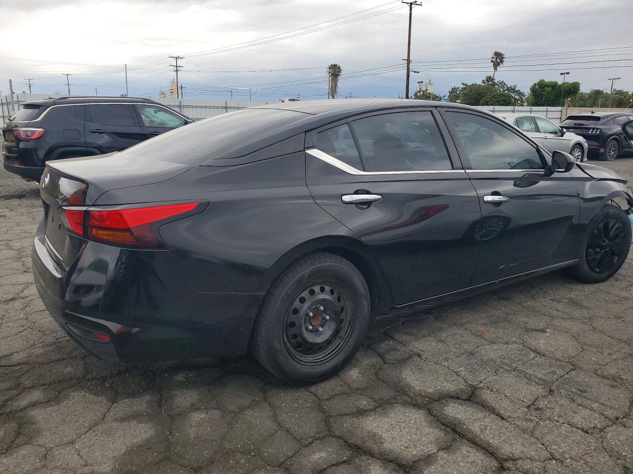 2022 NISSAN ALTIMA