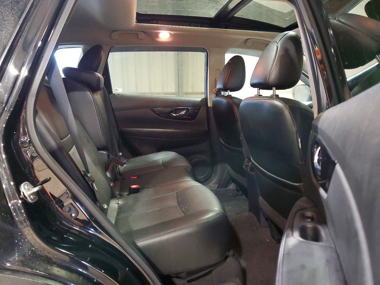 2017 NISSAN ROGUE
