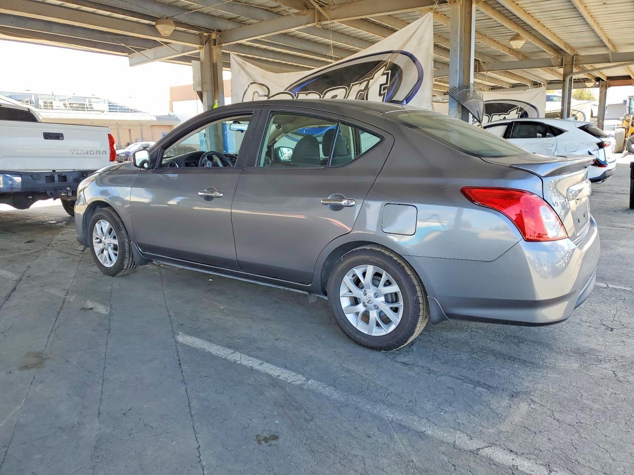 2017 NISSAN VERSA