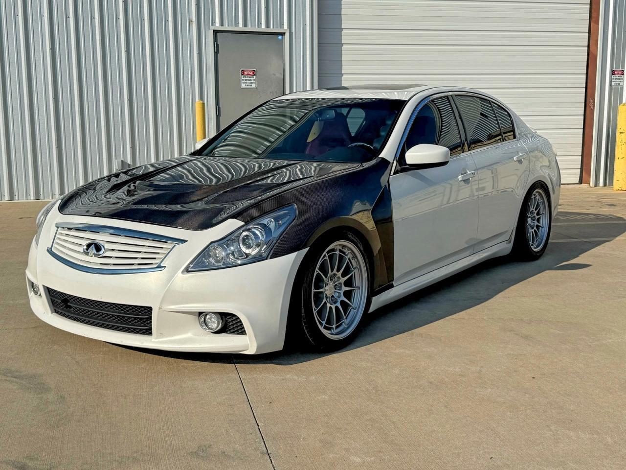 2011 INFINITI G37
