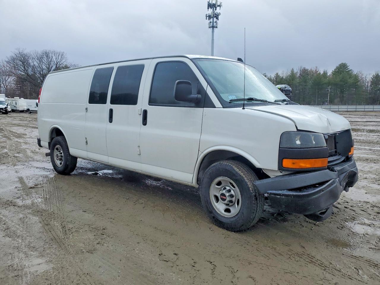 2018 GMC Savana