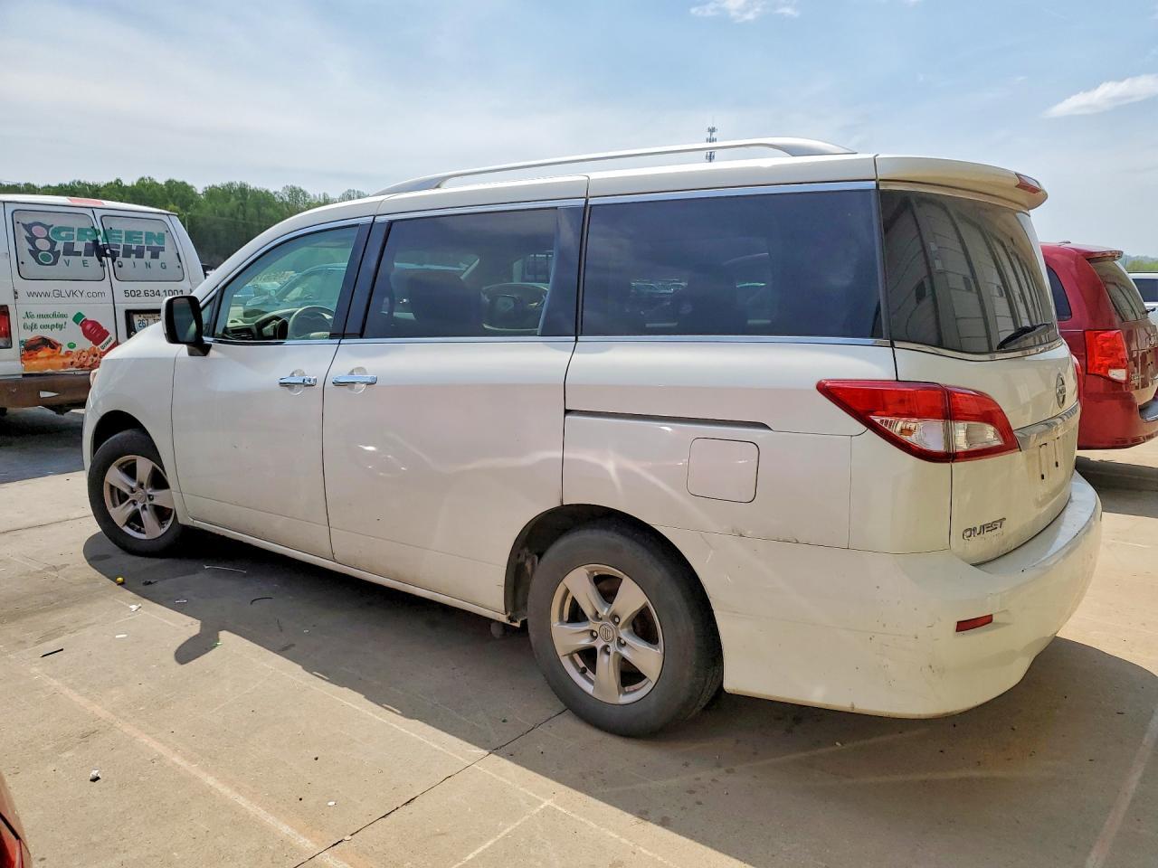 2017 NISSAN Quest