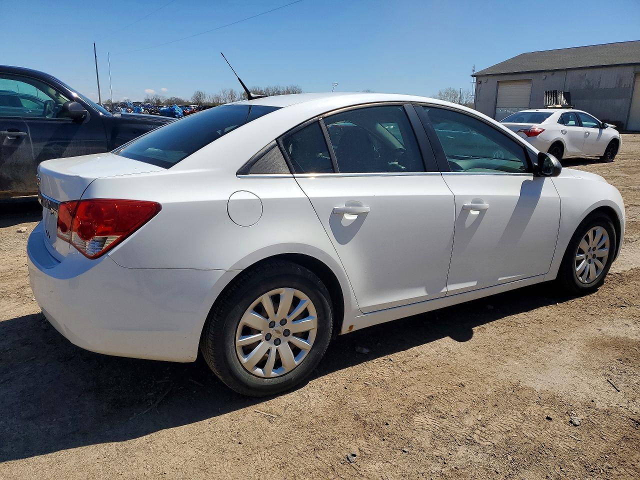 2011 CHEVROLET CRUZE
