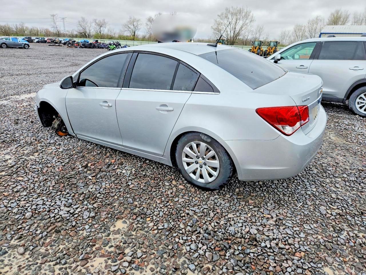 2011 CHEVROLET CRUZE