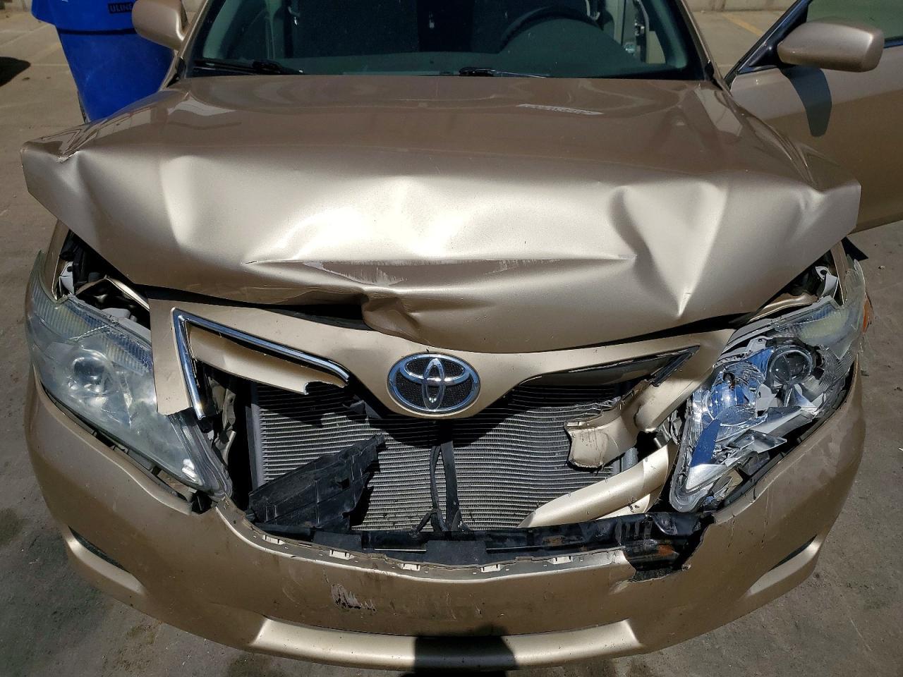 2010 TOYOTA CAMRY