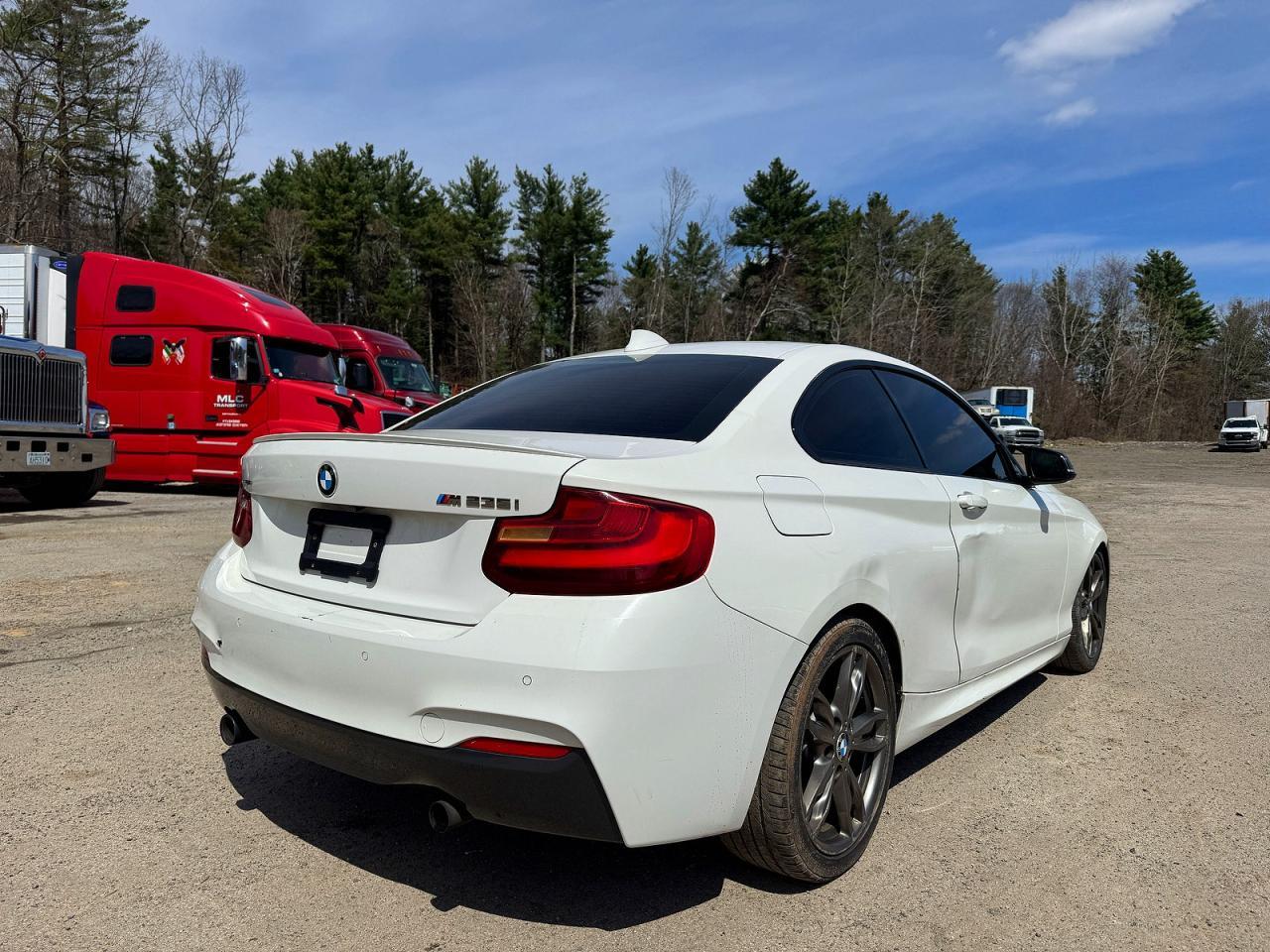 2016 BMW M235i