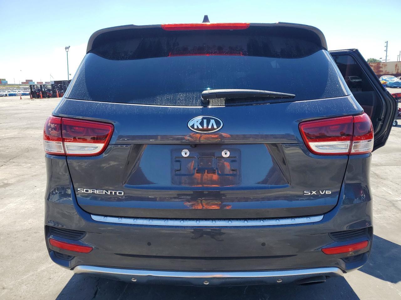 2018 KIA SORENTO