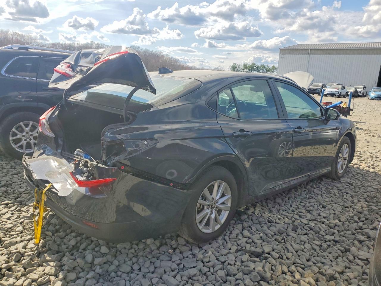2025 TOYOTA CAMRY