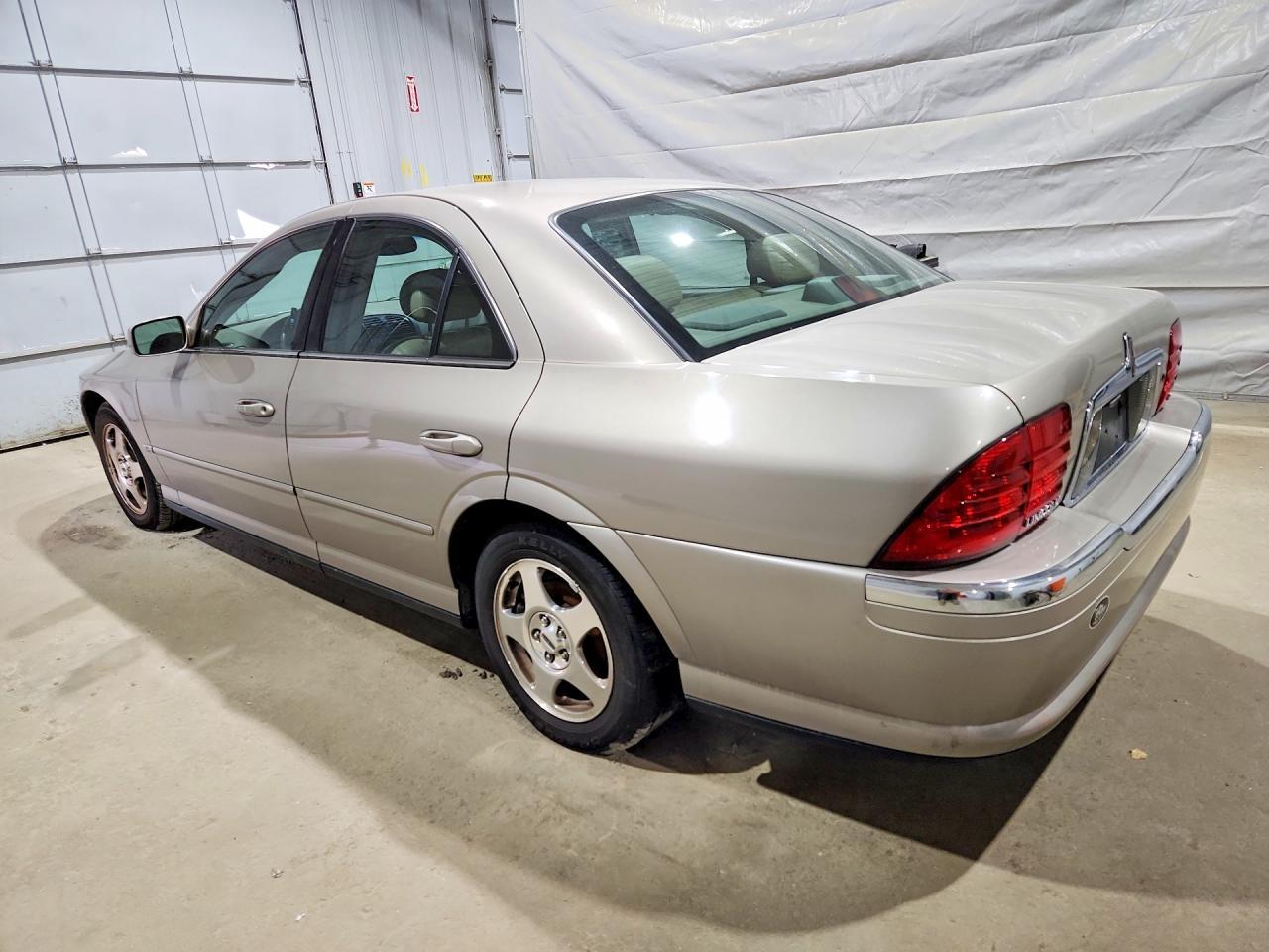 2000 Lincoln Townhouse Ls