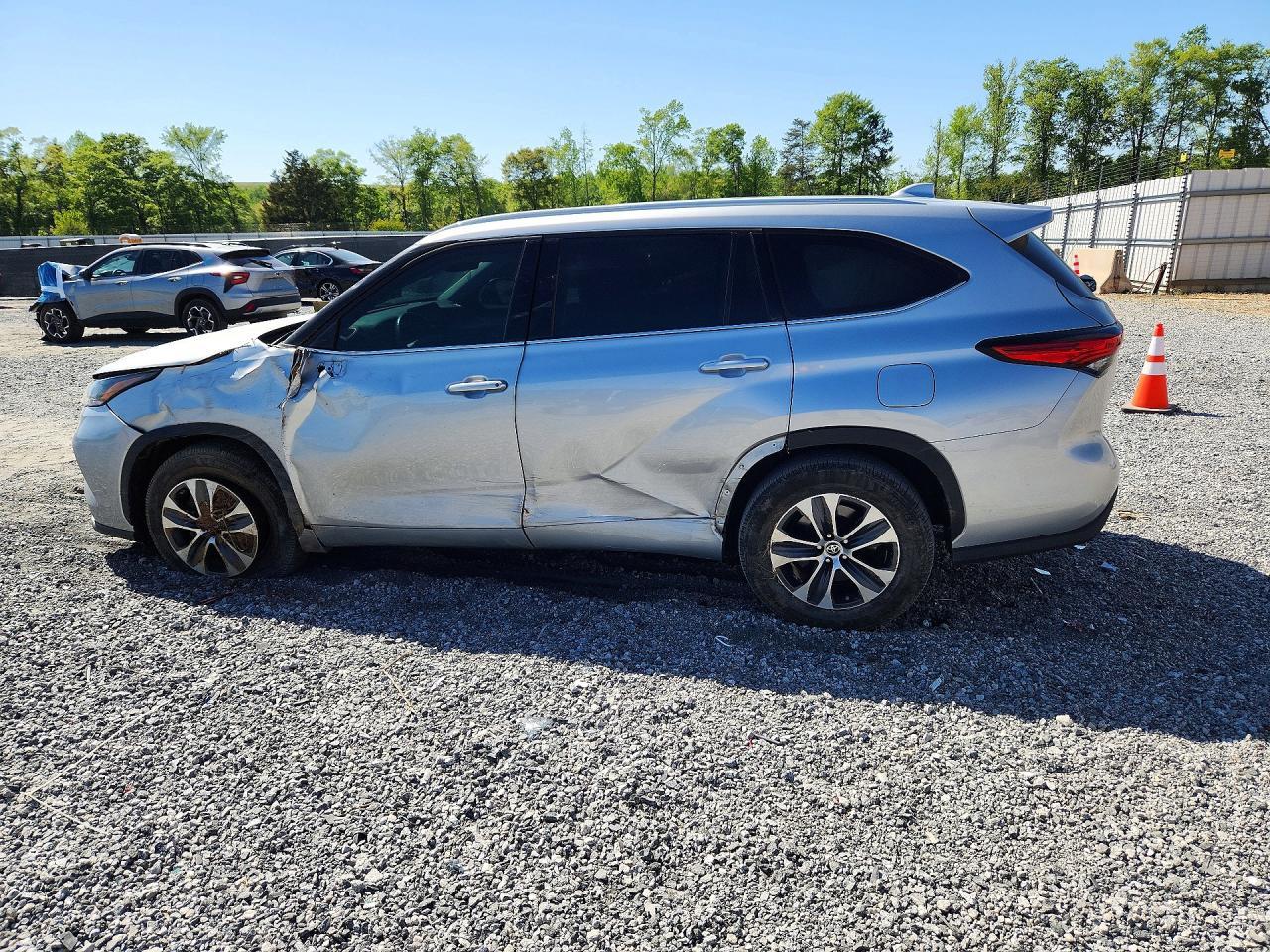 2022 TOYOTA HIGHLANDER