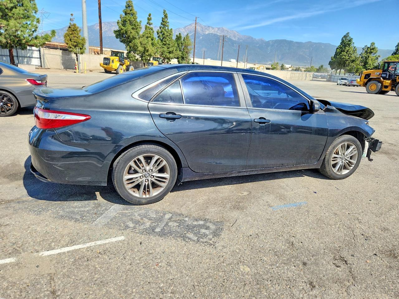 2016 TOYOTA CAMRY