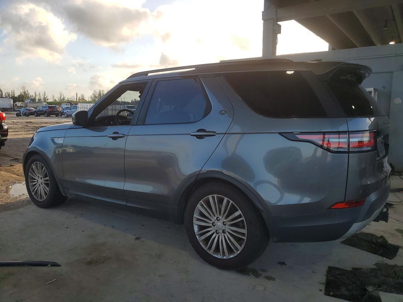 2017 LAND ROVER Discovery