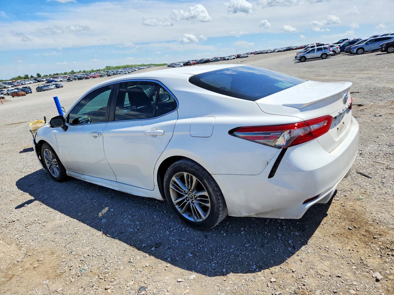 2018 TOYOTA CAMRY