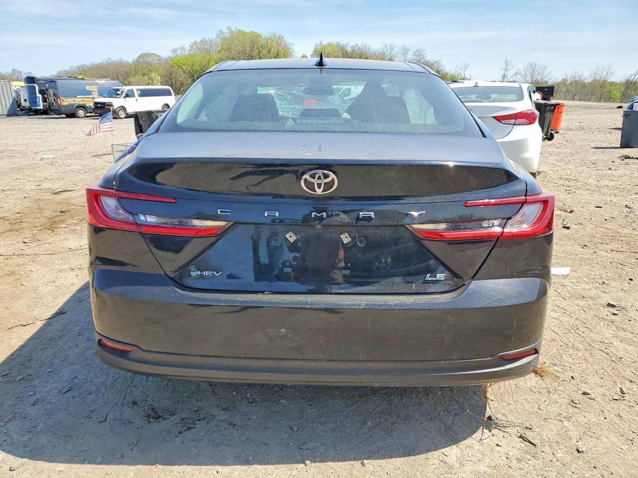 2025 TOYOTA CAMRY
