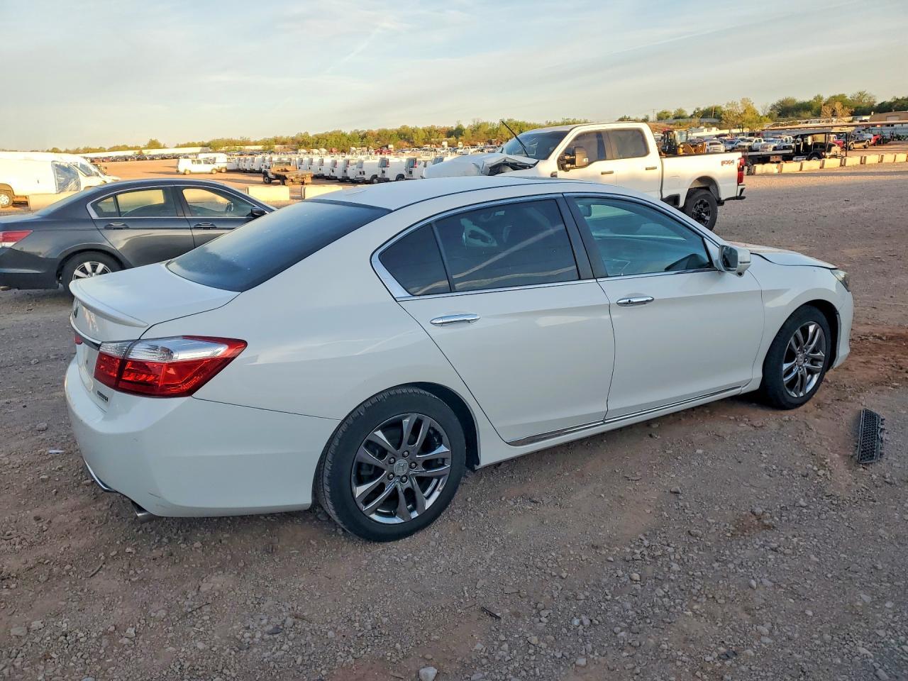 2015 HONDA ACCORD