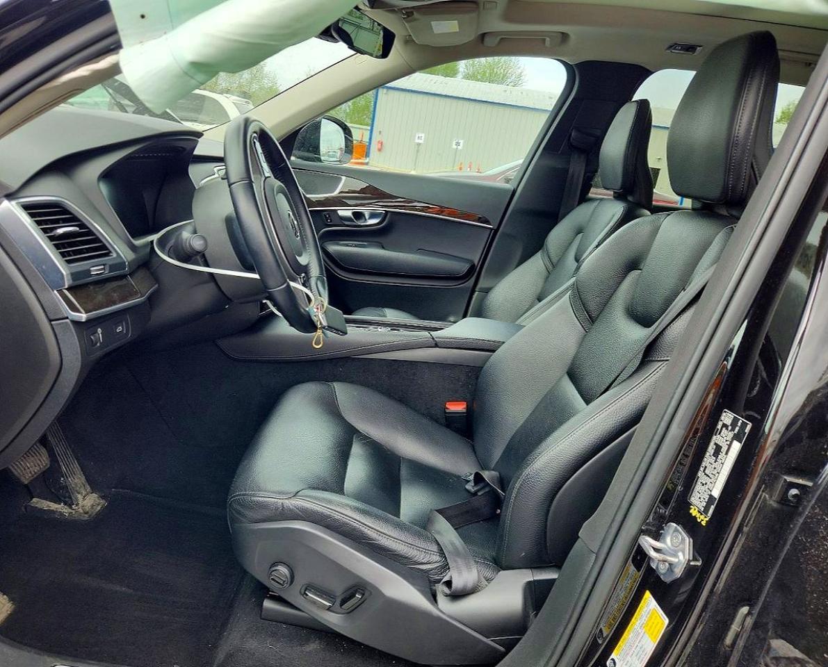2019 VOLVO XC90