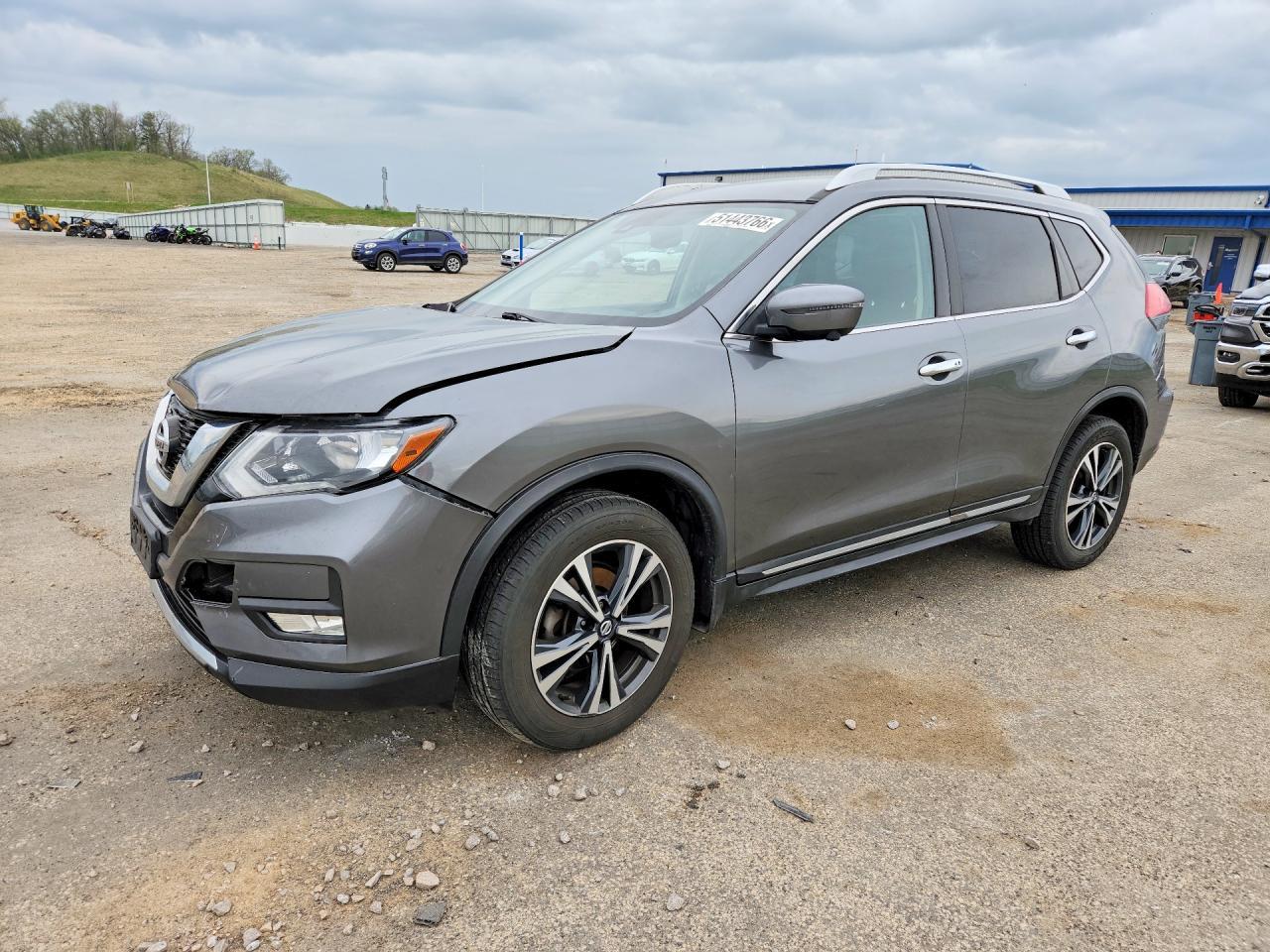 2017 NISSAN ROGUE