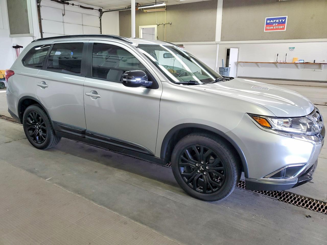 2018 MITSUBISHI outlander